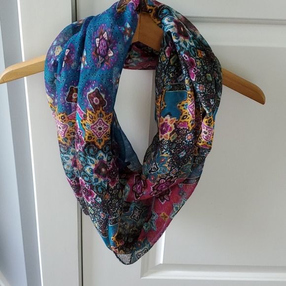 Charlotte Russe Accessories - Charlotte Russe mandala print infinity scarf!